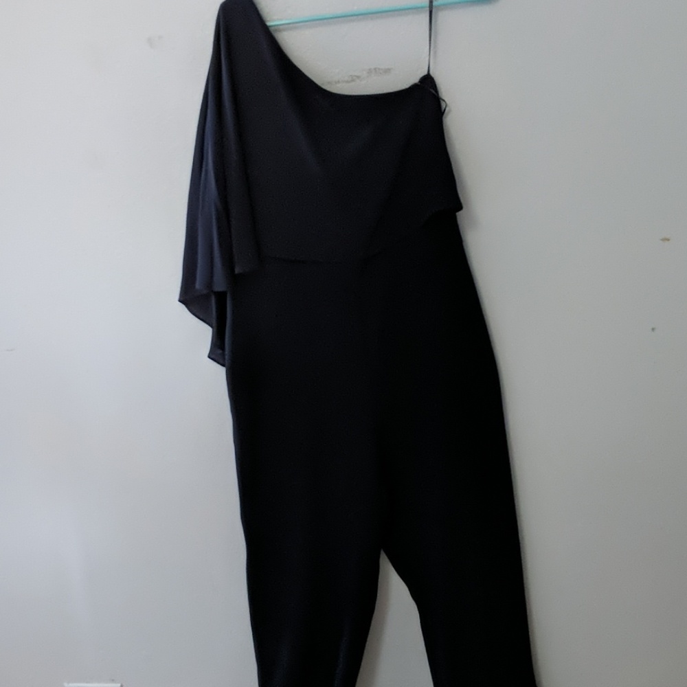 NWOT Vince Camuto one side off shoulder jumpsuit